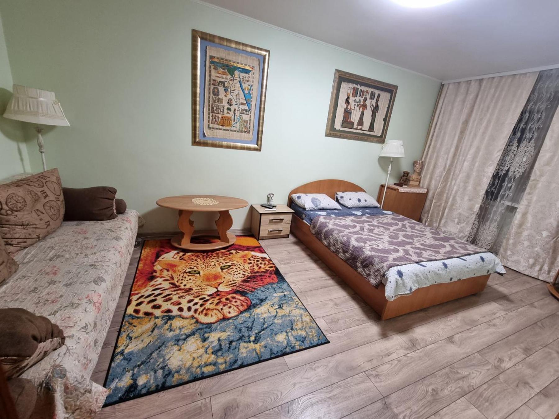 House Hotel Apartments 2 Rivne Extérieur photo
