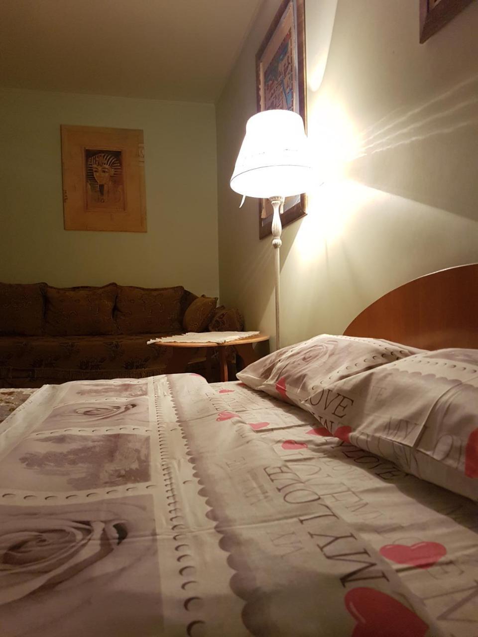 House Hotel Apartments 2 Rivne Extérieur photo