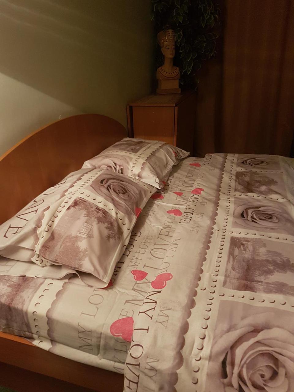 House Hotel Apartments 2 Rivne Extérieur photo